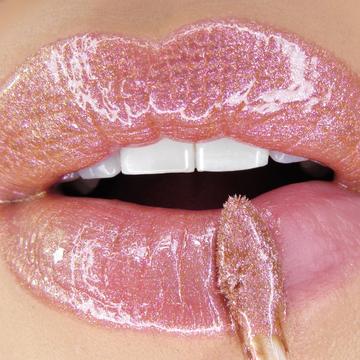 lip gloss-luxury cosmetic products